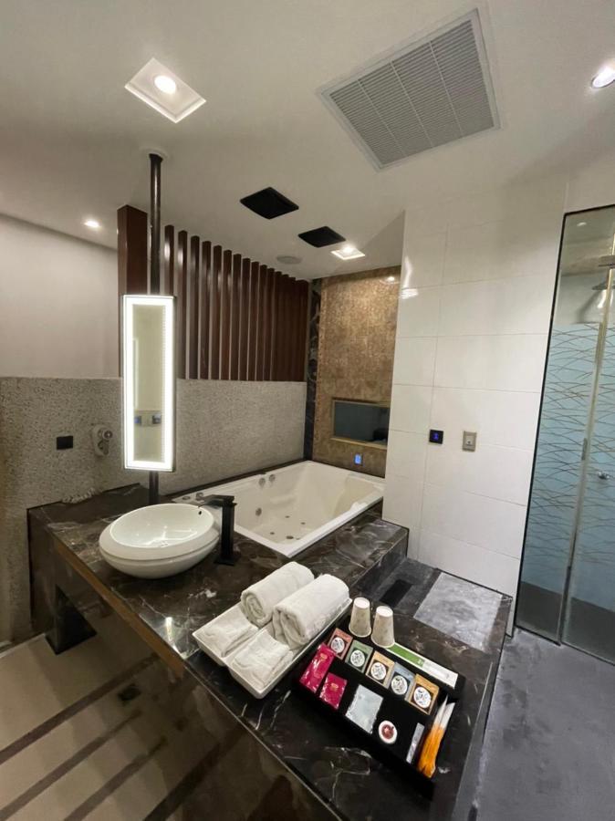 Minimalist Fashion Motel Таоуан Екстериор снимка