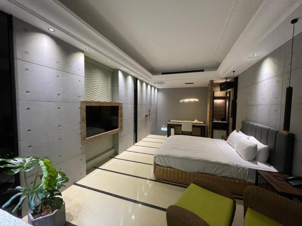 Minimalist Fashion Motel Таоуан Екстериор снимка