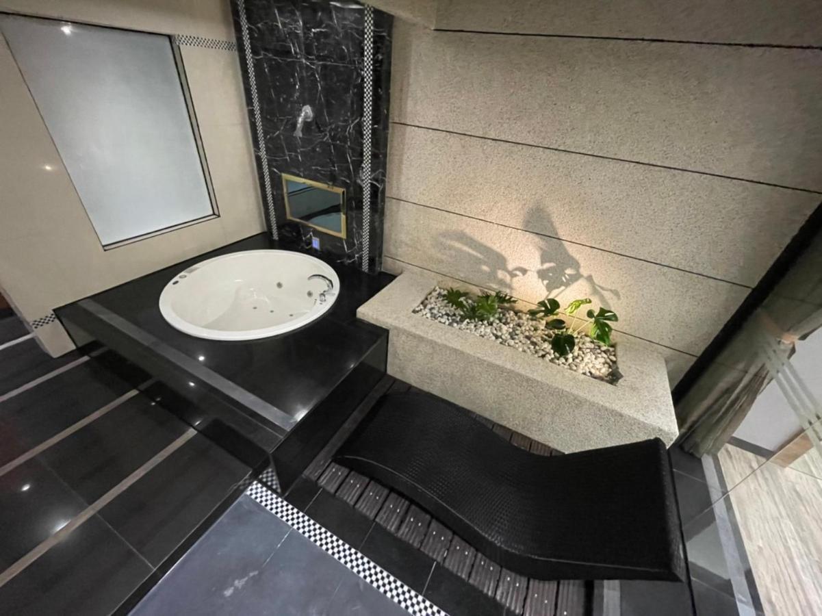 Minimalist Fashion Motel Таоуан Екстериор снимка