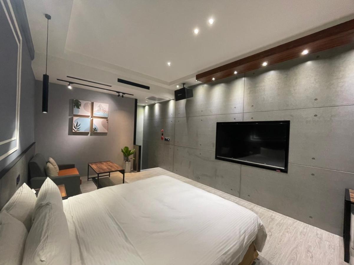Minimalist Fashion Motel Таоуан Екстериор снимка