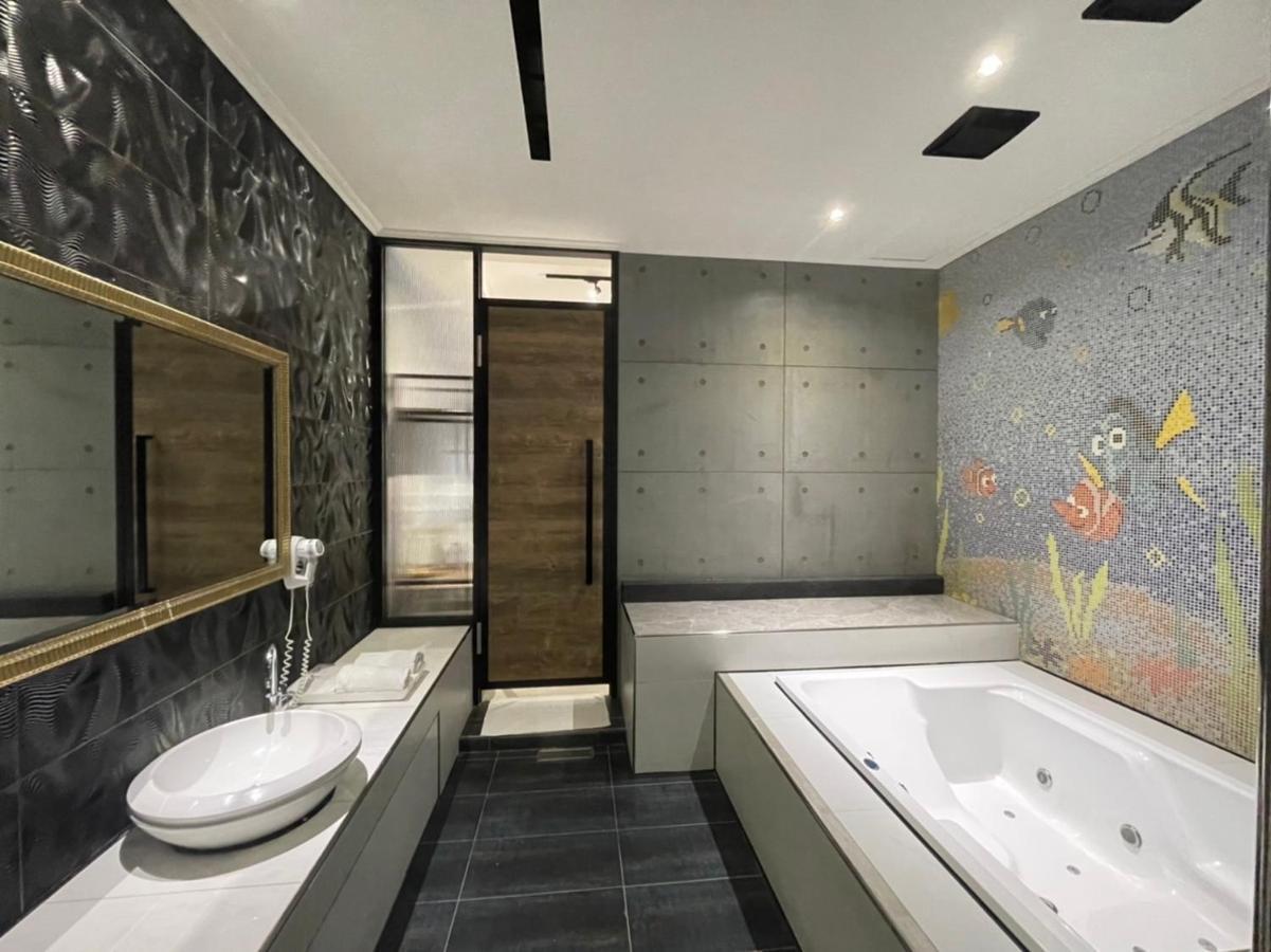 Minimalist Fashion Motel Таоуан Екстериор снимка