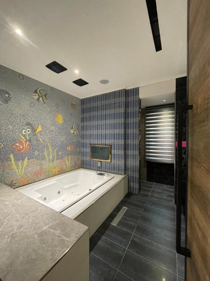 Minimalist Fashion Motel Таоуан Екстериор снимка
